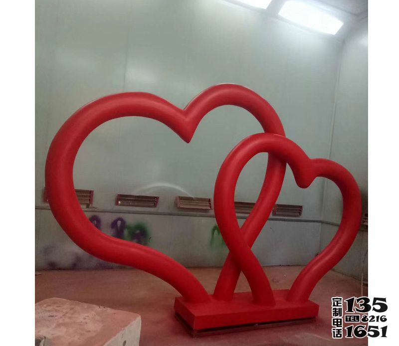 广场玻璃钢两个红色爱心雕塑 广场玻璃钢两个红色爱心雕塑