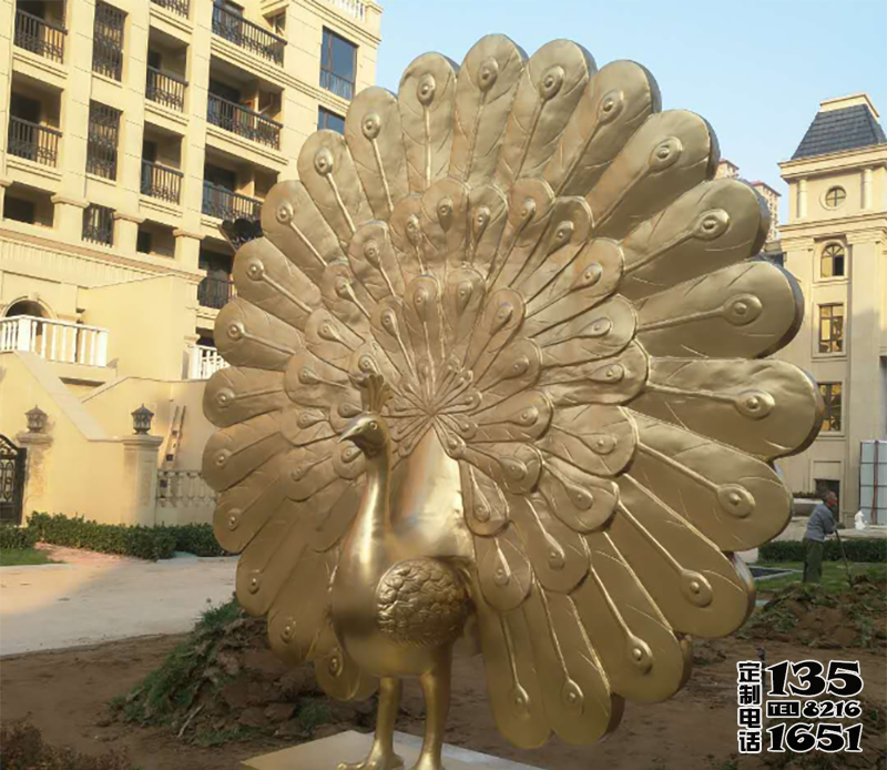 景区大型玻璃钢仿铜孔雀雕塑 景区大型玻璃钢仿铜孔雀雕塑