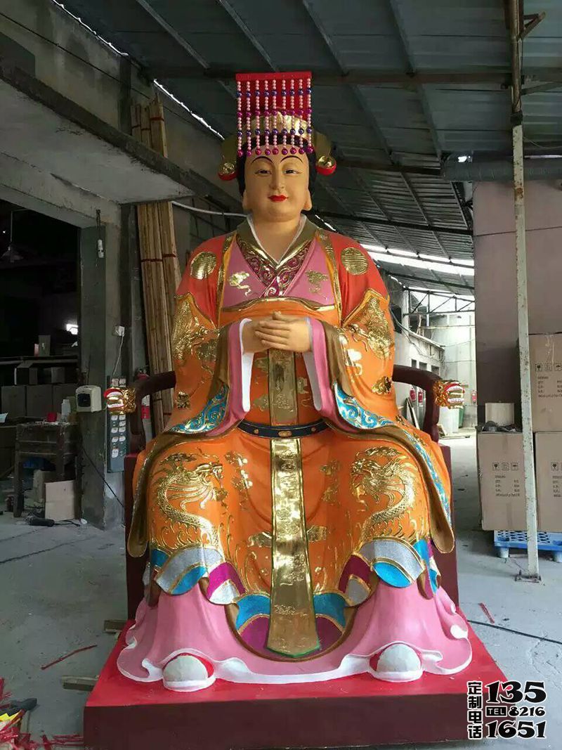 玻璃钢彩绘寺院王母娘娘雕塑