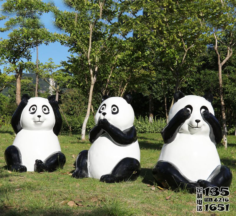 海边观光景区搞怪玻璃钢熊猫雕塑 海边观光景区搞怪玻璃钢熊猫雕塑