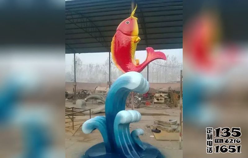 海洋公园玻璃钢彩绘鲤鱼雕塑 海洋公园玻璃钢彩绘鲤鱼雕塑