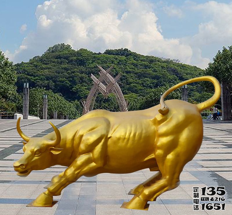 户外广场玻璃钢漆金华尔街牛雕塑 户外广场玻璃钢漆金华尔街牛雕塑