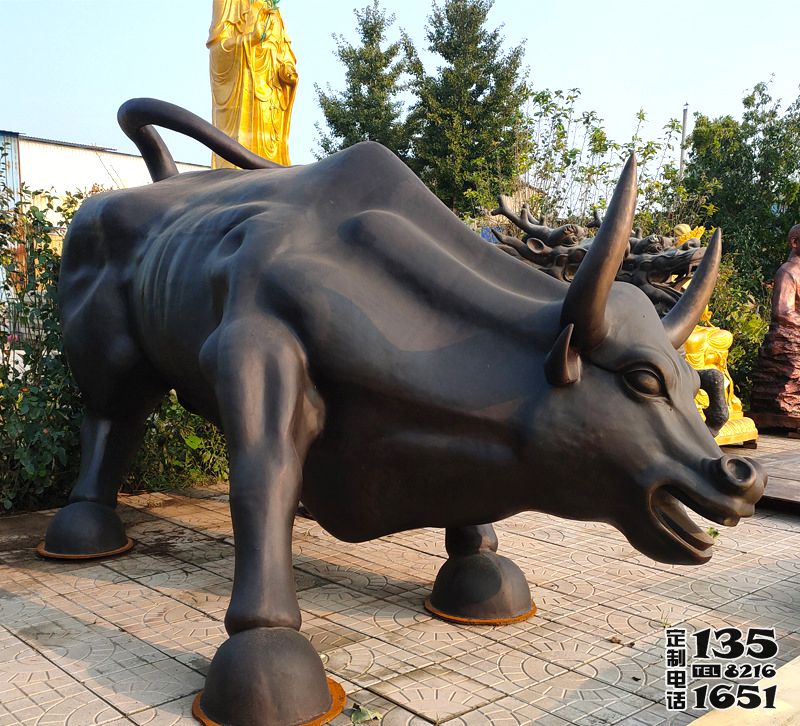 广场大型动物景观摆件 玻璃钢仿铜农耕牛雕塑 广场大型动物景观摆件 玻璃钢仿铜农耕牛雕塑