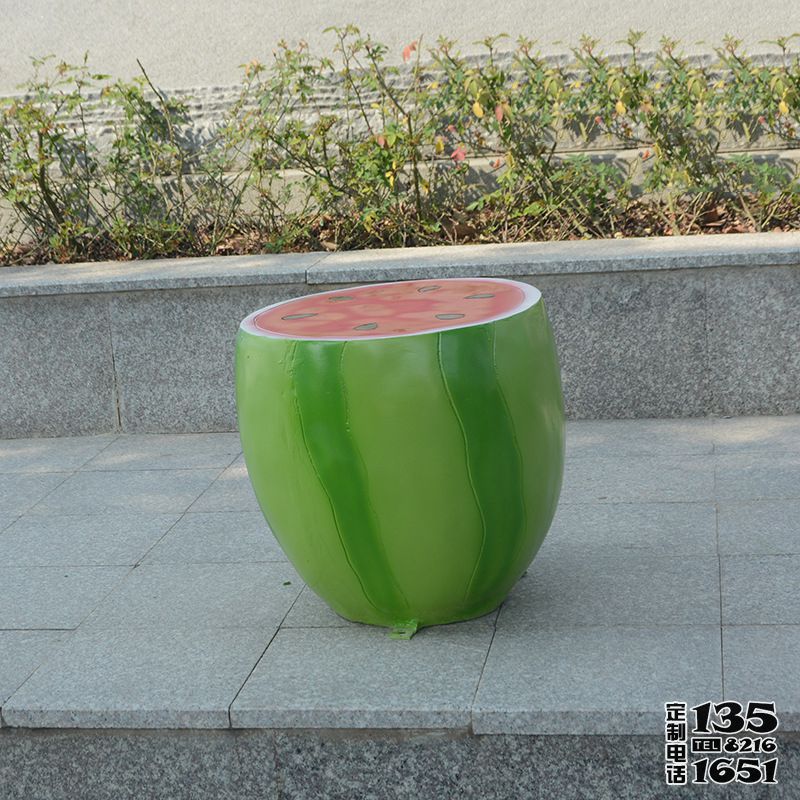 美陈摆件 商场玻璃钢水果卡通西瓜座椅雕塑 美陈摆件 商场玻璃钢水果卡通西瓜座椅雕塑