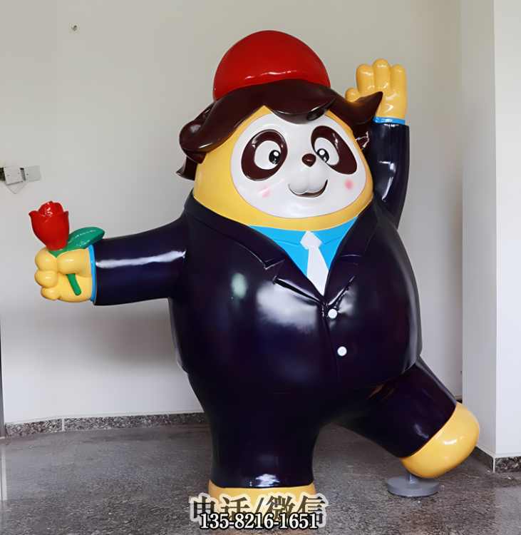 打招呼的卡通熊猫雕塑 打招呼的卡通熊猫雕塑