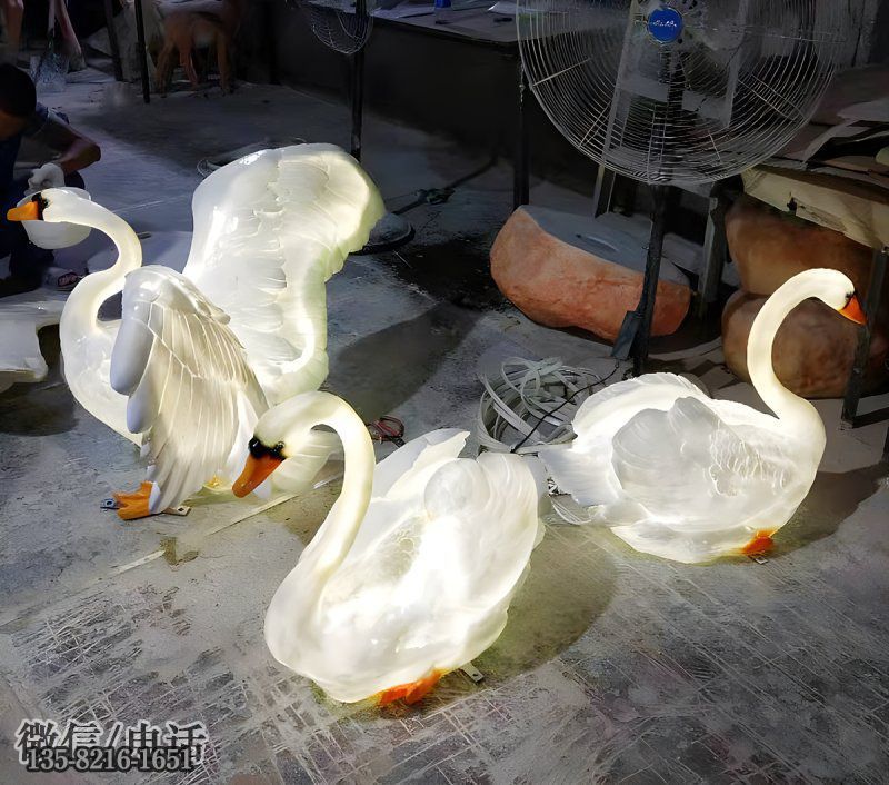 玻璃钢发光大鹅天鹅雕塑 玻璃钢发光大鹅天鹅雕塑