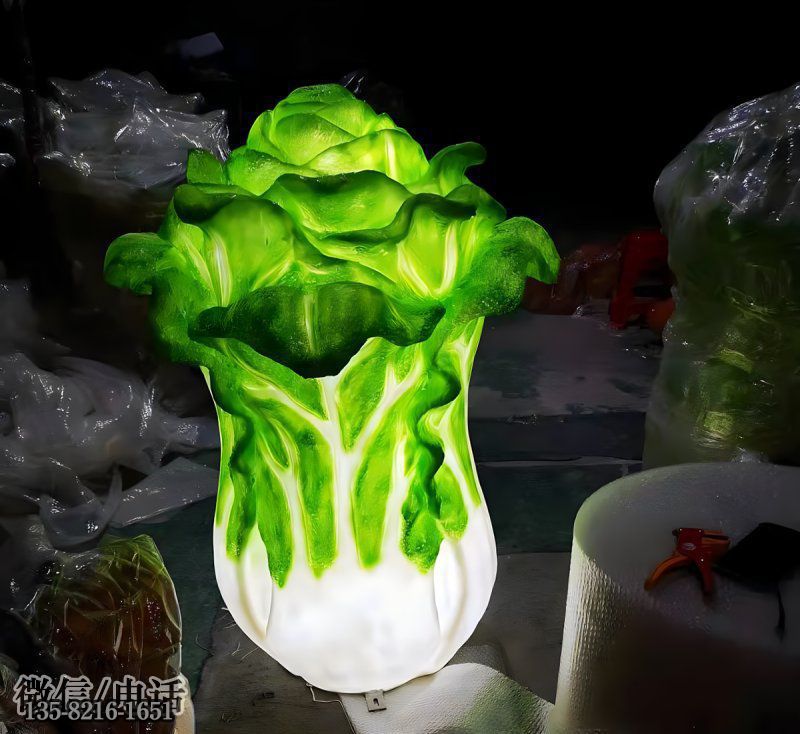 玻璃钢发光白菜景观雕塑 玻璃钢发光白菜景观雕塑